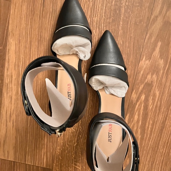 NWT Just Fab Black, Ankle Strap, Pointy Toe Heels. Size 8.5. - Picture 5 of 14